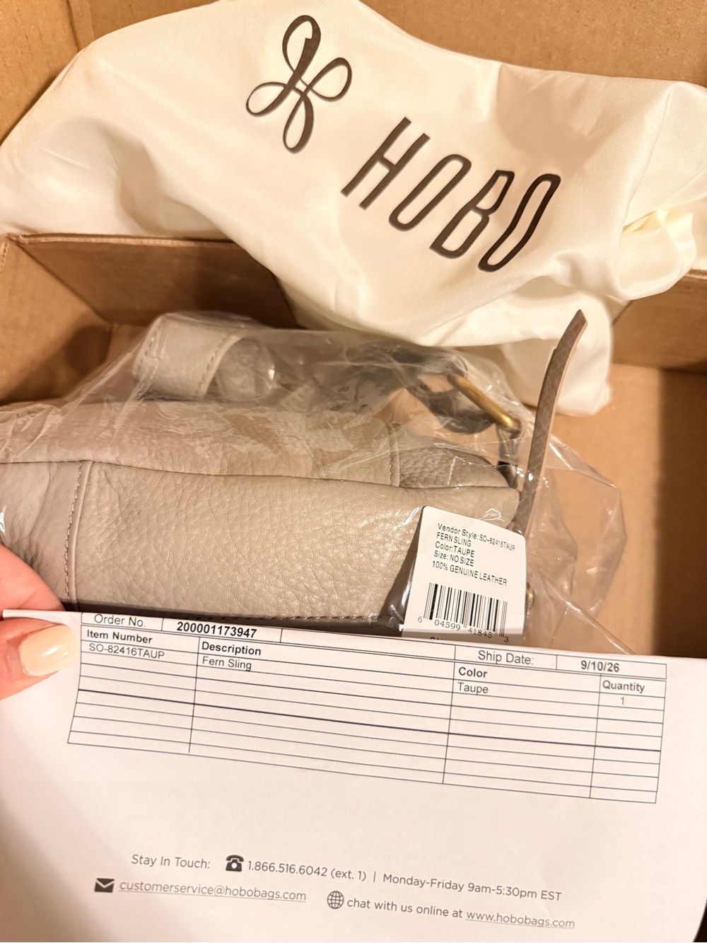 HOBO FERN SLING TAUPE NWOT - Picture 5 of 5